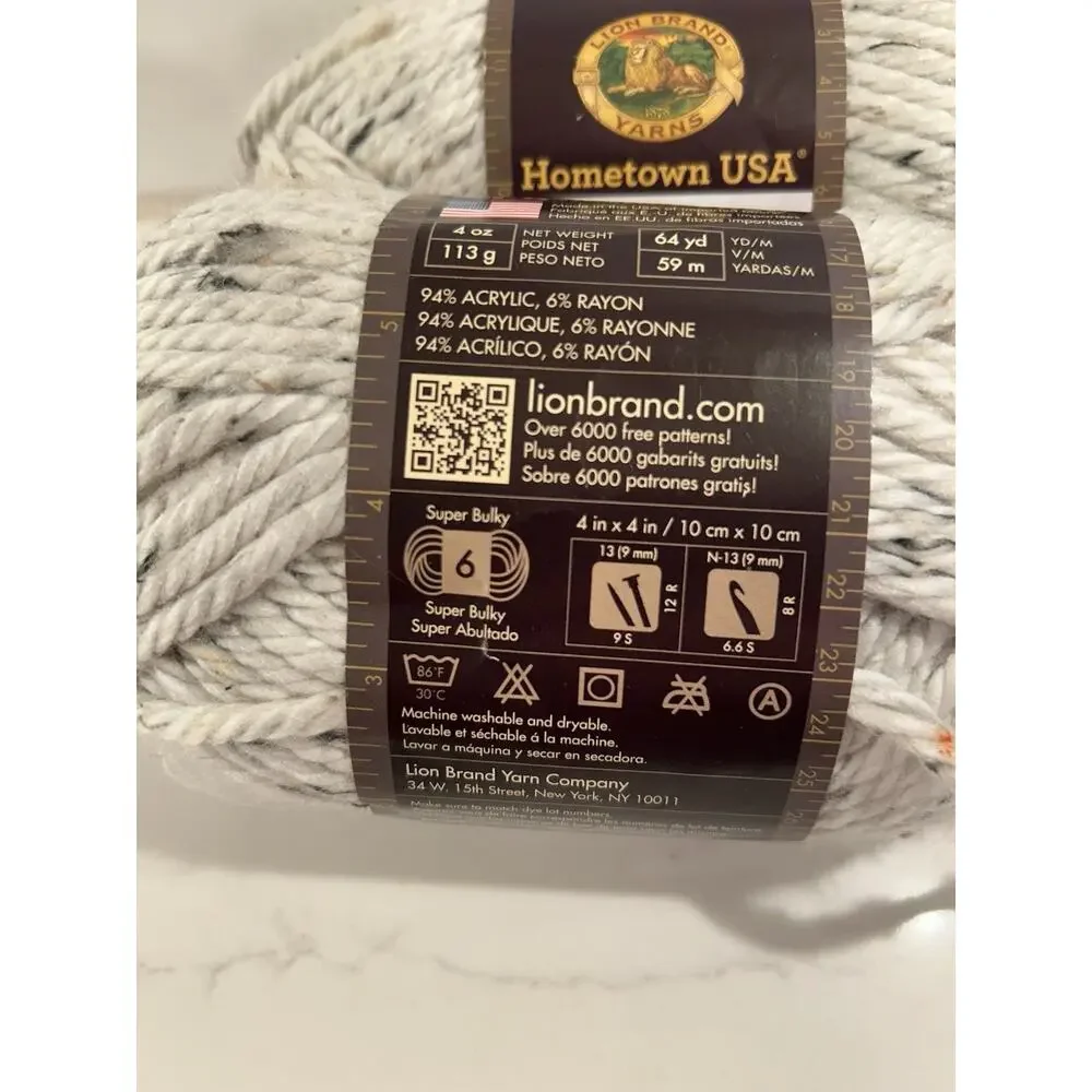 Vtg LION BRAND Yarns Hometown USA‎ 2 Skeins 4oz Super Bulky Aspen Tweed #302